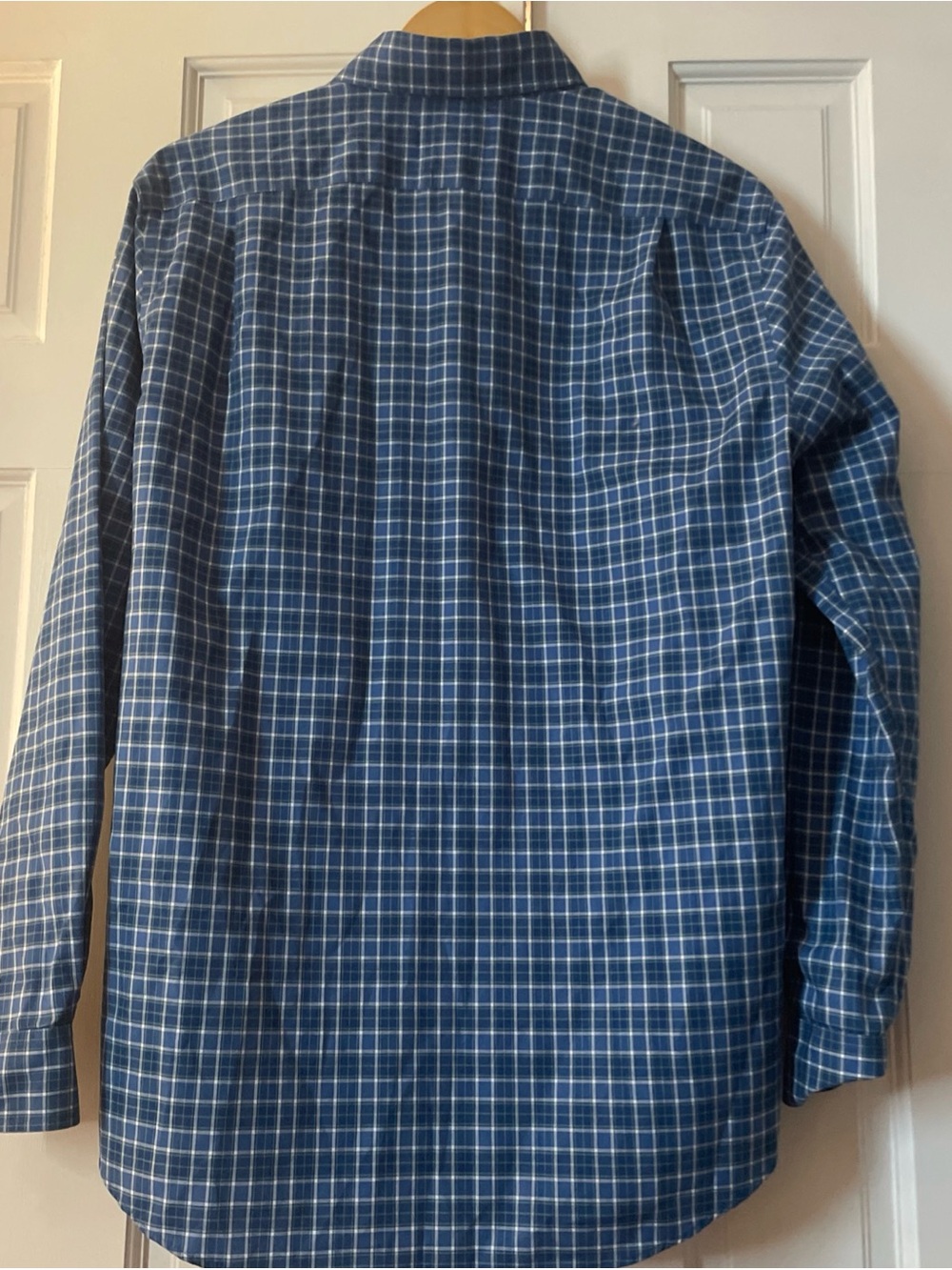 L.L. Bean Men's Kennebunk Slightly Fit MREG Blue Plaid Wrinkle-Free Long Sleeve - Picture 3 of 3